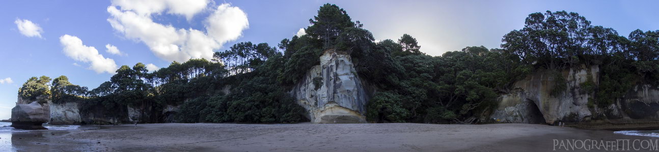 Mare's Leg Beach - View of the beach at Mares Leg Cove in the Cathedral Cove in Coromandel