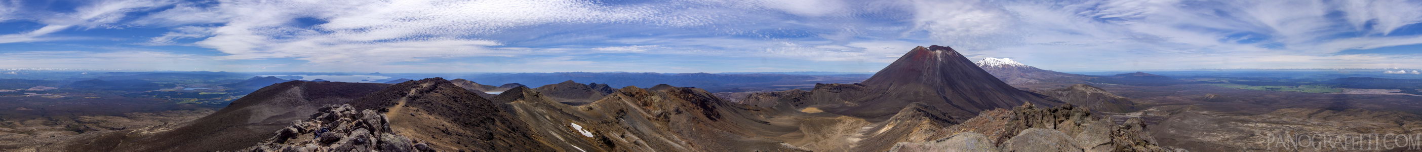 Tongariro Crossing 360 - A 360 degree view of the Tongariro Crossing from the top of Mt Tongariro